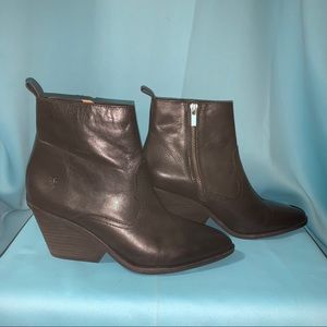 NWT Frye Amado Wedge Bootie Black 7 1/2